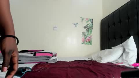 Snapshot of freaky_bad_girl chatting on February 21, 9:02 am Sandra online show from February 21, 9:02 am