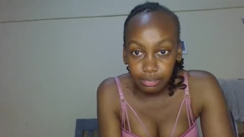 freaky_beauty online show from June 5, 5:51 pm