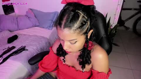 Lia Gomez online show from February 16, 2:42 am