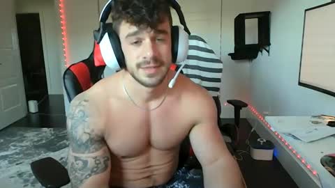 freakyfitking online show from December 21, 5:07 pm