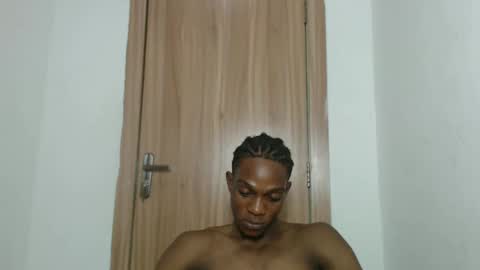 freakyslut30 online show from February 10, 10:51 pm