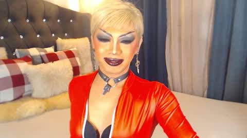 FREAKY ZIZI online show from January 13, 9:33 pm