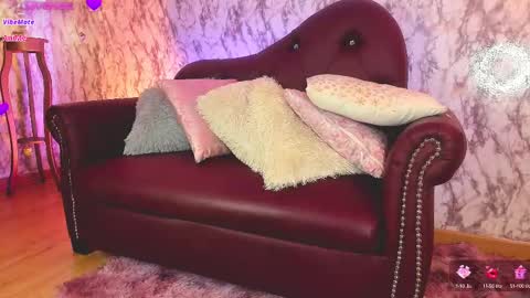 Snapshot of frecklesofcolors_ chatting on March 4, 6:26 am - IG AnicolorsLive X AnicolorsLive - online show from March 4, 6:26 am