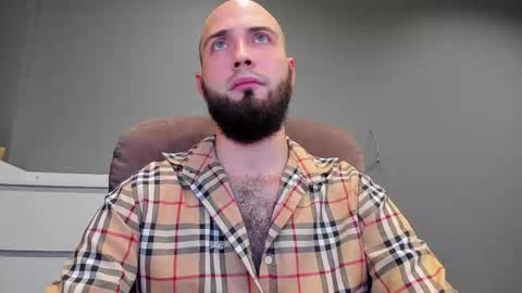 Andrew online show from November 8, 6:44 pm