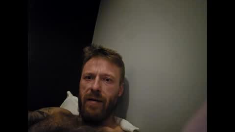 freefallin2222 online show from March 11, 5:21 am