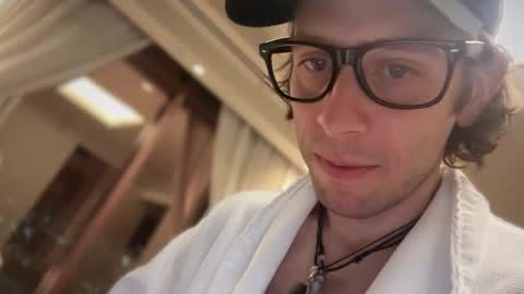 freeyourmind247 online show from January 18, 3:53 am