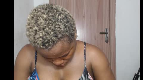 frekkymorelle online show from November 17, 8:28 am