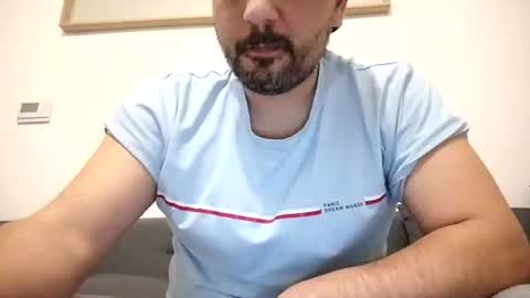 Snapshot of frenchhard0000 chatting on March 12, 7:47 pm Horny french hard online show from March 12, 7:47 pm