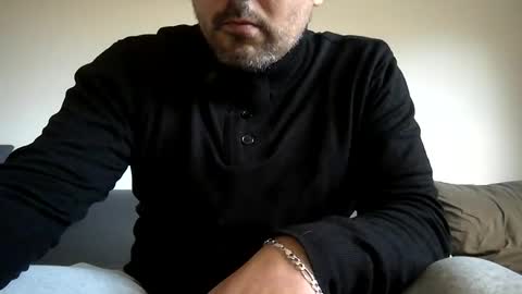 Snapshot of frenchhard0000 chatting on December 7, 3:03 pm Horny french hard online show from December 7, 3:03 pm