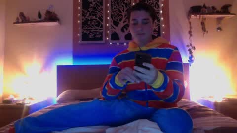 French Horny Bibs online show from December 28, 8:36 pm