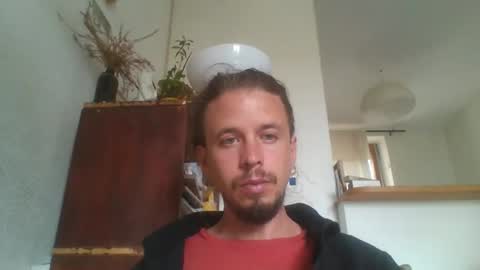 frenchyshy_ online show from April 13, 10:19 am