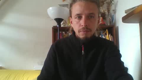 frenchyshy_ online show from April 14, 11:02 am