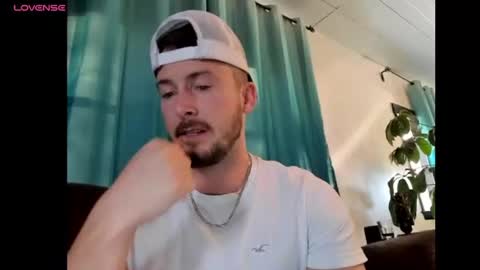 fresher1221 online show from January 9, 10:48 pm