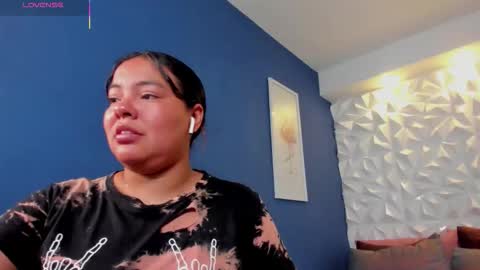 Freya online show from November 14, 8:11 pm