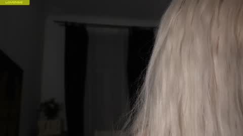 Freya online show from April 19, 7:49 pm