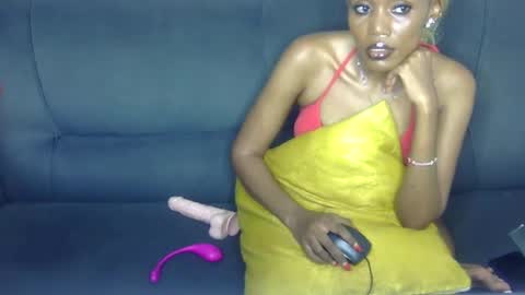 Snapshot of frianebony chatting on October 20, 10:09 am Frian online show from October 20, 10:09 am