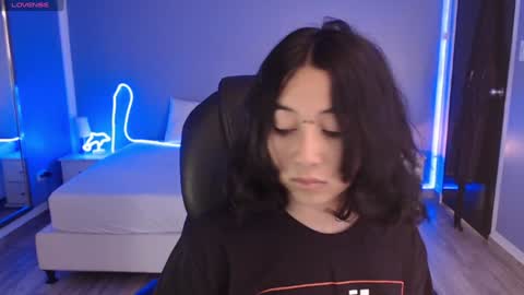 frida_lassi_ online show from January 30, 12:27 pm