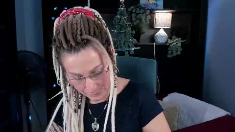 Frida Tander online show from December 20, 5:47 am