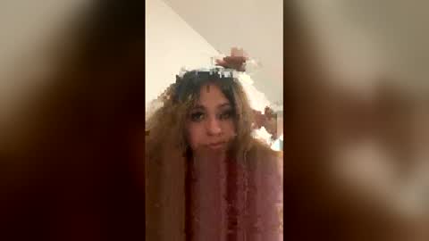 friendlyfeatures online show from April 20, 5:21 am