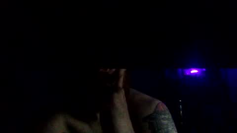 Snapshot of frog69man chatting on October 8, 4:07 am Watch me cum online show from October 8, 4:07 am