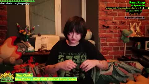 Snapshot of frogessjay chatting on October 18, 9:52 pm Jaywise Frogfoot online show from October 18, 9:52 pm