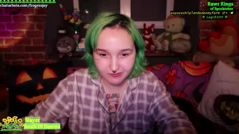 Snapshot of frogessjay chatting on October 2, 9:13 pm Jaywise Frogfoot online show from October 2, 9:13 pm