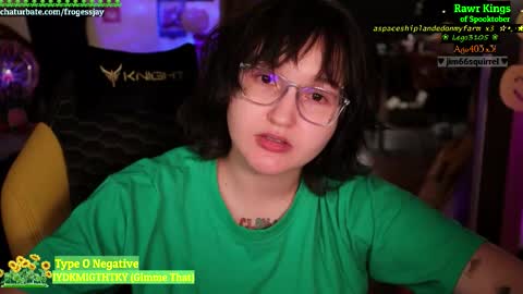 Snapshot of frogessjay chatting on October 15, 8:09 pm Jaywise Frogfoot online show from October 15, 8:09 pm