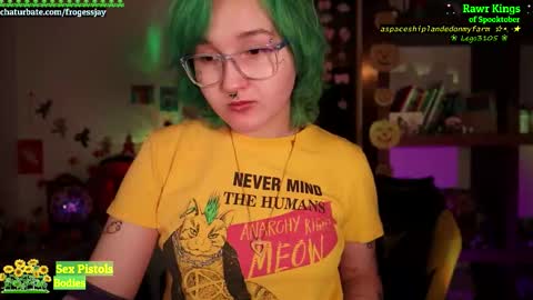 Snapshot of frogessjay chatting on October 6, 6:37 pm Jaywise Frogfoot online show from October 6, 6:37 pm