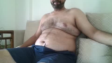 Snapshot of fruti_loops chatting on January 30, 6:03 am fruti loops  Bull online show from January 30, 6:03 am