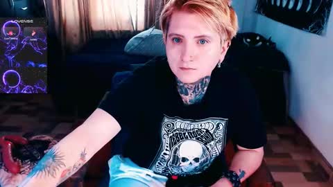          HEHIM  online show from November 20, 2:25 pm