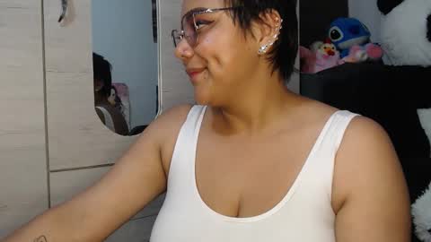 Mia and Gary  online show from December 22, 3:46 am