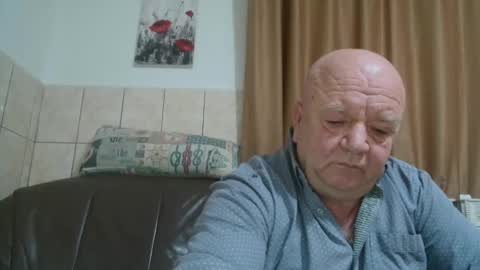 fullballs6 online show from December 26, 2:12 am