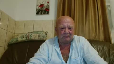 fullballs6 online show from September 16, 1:07 am