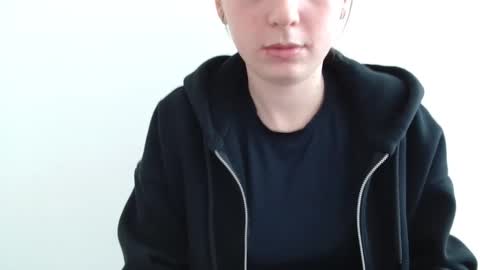 Emma online show from April 1, 11:11 am