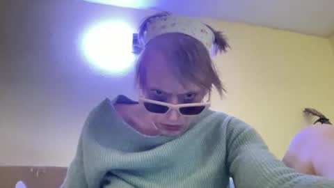 MaddieDEN online show from January 18, 2:37 pm