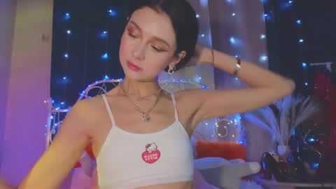 Tiffany online show from February 25, 10:09 pm