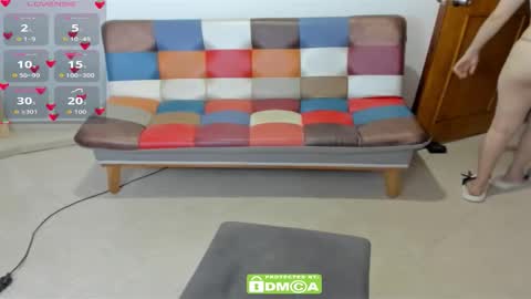 fuxxy_ online show from October 24, 12:33 am