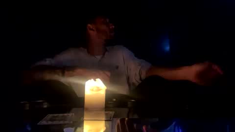 fvvkboyy online show from January 7, 7:20 am