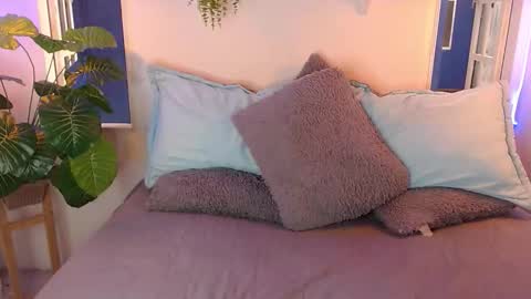 FIRE AND FOX online show from November 30, 9:22 pm