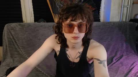 Ian online show from May 30, 7:23 pm