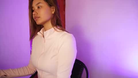 Gabby evans online show from April 9, 2:34 pm