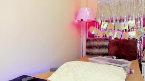 Gaby Im on vacation see you on November 25 online show from December 5, 3:12 pm