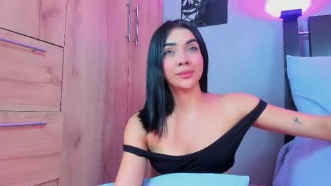 Gabriela Evans MS online show from March 27, 3:01 am