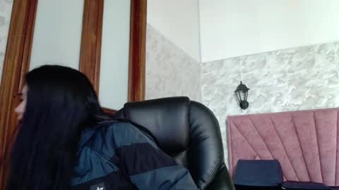 Snapshot of gabriella27_ chatting on September 29, 12:37 pm gabriella online show from September 29, 12:37 pm