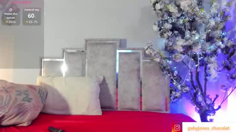 gabyyjones online show from October 21, 11:37 am