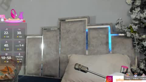 Snapshot of gabyyjones chatting on September 18, 12:31 pm gabyyjones online show from September 18, 12:31 pm