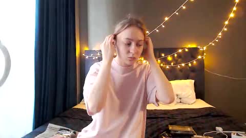 My name Lou 3 online show from November 30, 8:43 am