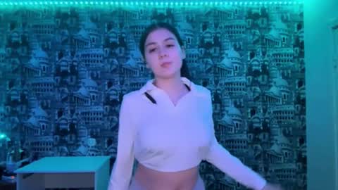 Abigail online show from December 15, 8:05 pm