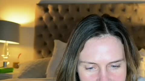 gamer_gal633618 online show from January 9, 9:42 pm