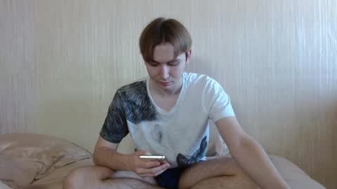 Snapshot of gary_snail33257 chatting on September 21, 12:31 pm meow online show from September 21, 12:31 pm